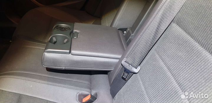 Задняя часть салона opel insignia