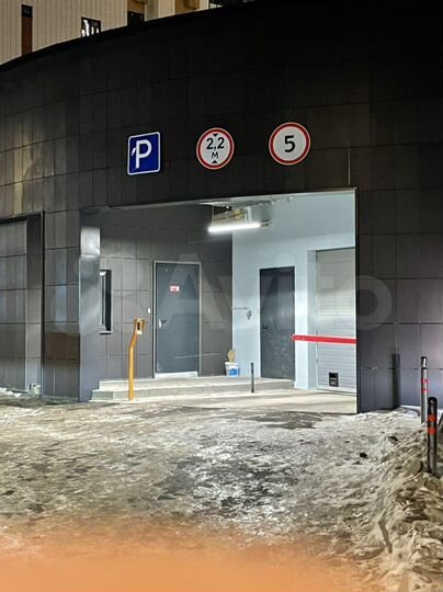 Машиноместо, 14 м²