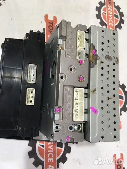 Магнитола Toyota Avensis ZZT251 1zzfe 2003