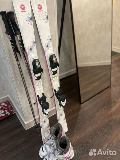 Горные лыжи с креплениями, ботинки