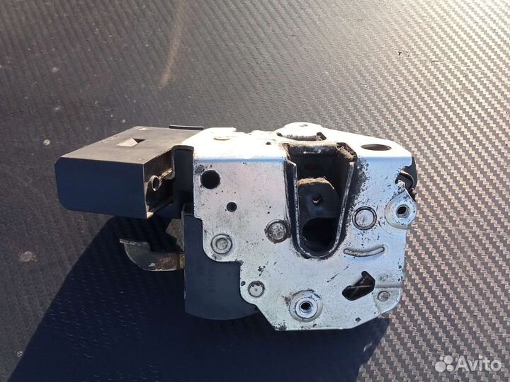 Замок задней левой двери BMW E36 отправка