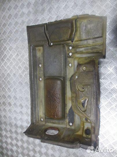 Покрытие пола справа (задняя часть) MAN 8162860077