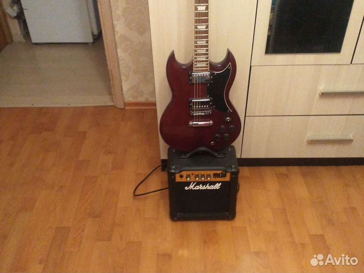 Электро гитара+ комбик маршал