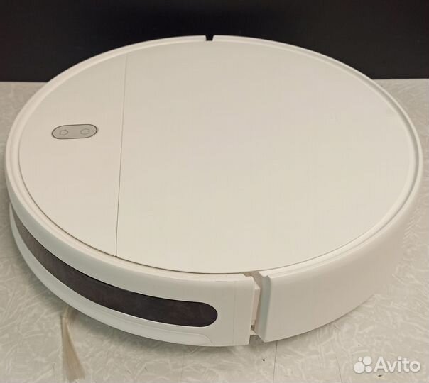 Робот-пылесос Xiaomi Mi Robot Vacuum-Mop Essential