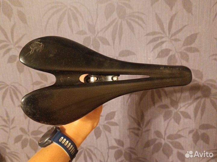 Карбоновое седло и подседельный штырь