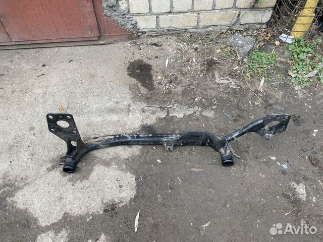 Балка подрадиаторная Audi A4 B5 2,5