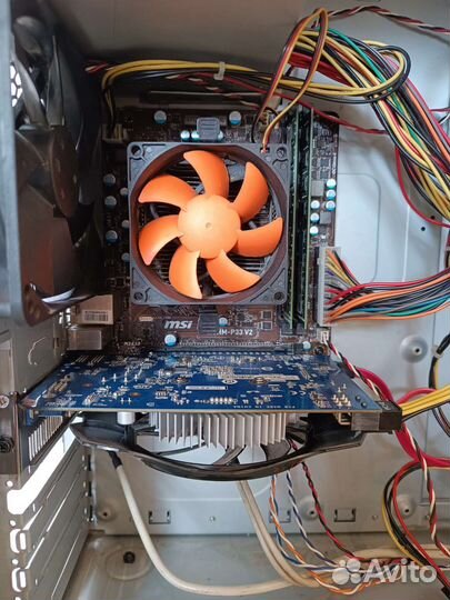 Системный блок и монитор