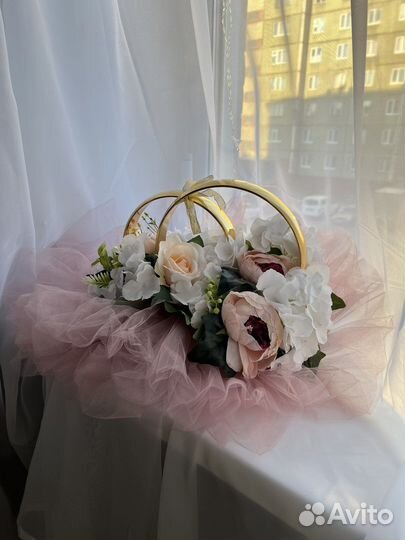 Свадебные украшения на автомобиль