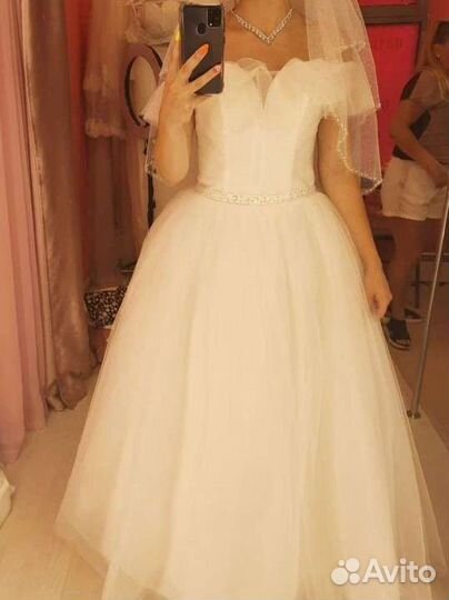 Свадебный комплект новый, смотрите описание