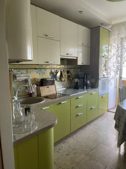 3-к. квартира, 70 м², 3/3 эт.
