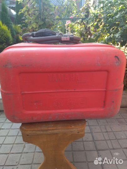 Канистра пластиковая Ямаха на 24 литра бу