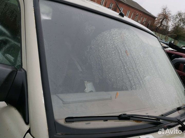 Лобовое стекло УАЗ Патриот