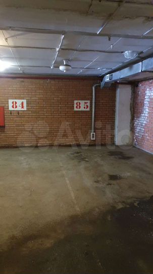 Машиноместо, 18 м²