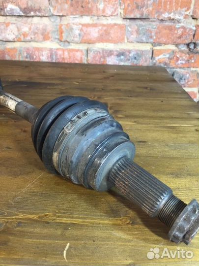 Привод передний левый Bmw X5 E70 N52B30 AF 2008