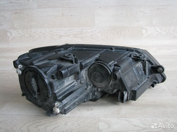 Volkswagen Jetta 6 Фара передняя левая 2010+