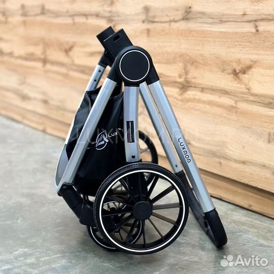 Коляска 3 в 1 Luxmom 780