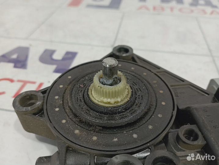 Моторчик стеклоподъемника передний левый Hyundai I30 (FD) 82450-2R000