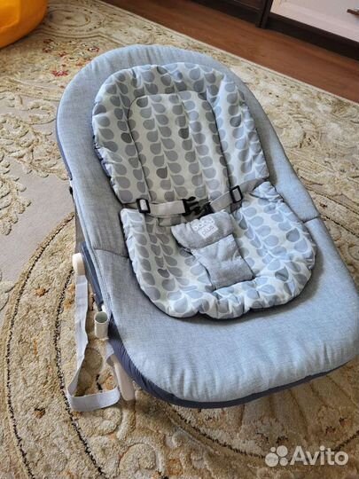 Шезлонг для новорожденных