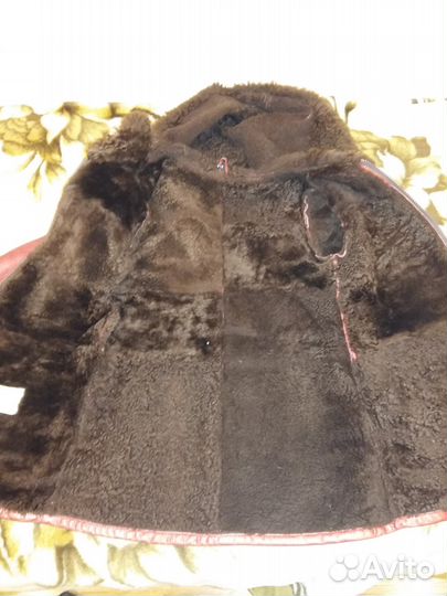Продам детскую дубленку на девочку