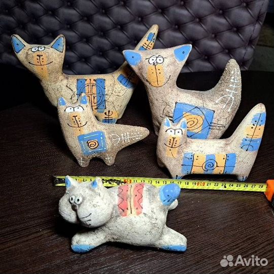 Статуэтка кошка