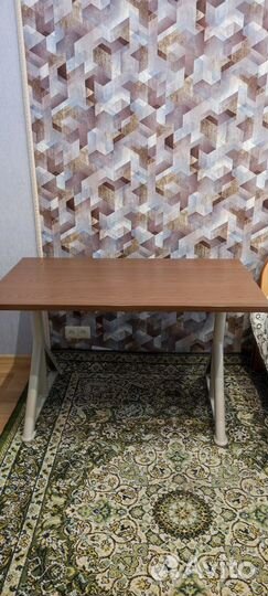 Письменный стол