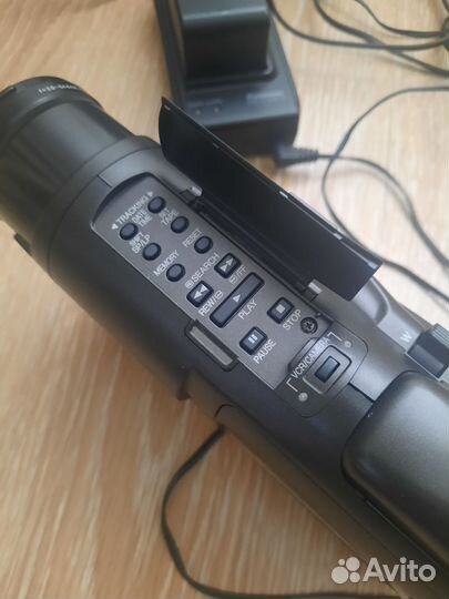 Видеокамера Panasonic RX7