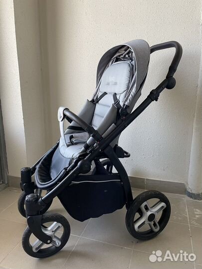 Коляска прогулочная
