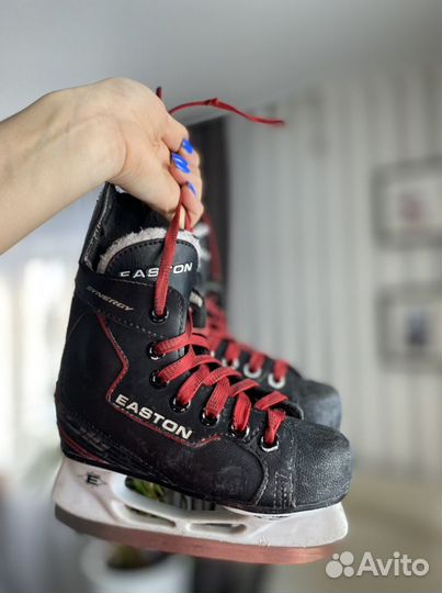 Коньки хоккейные