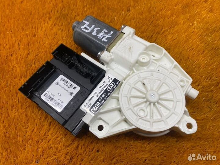 Мотор стеклоподъемника передний левый Audi A3 8P