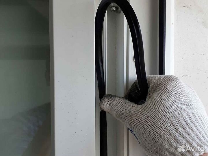 Ремонт окон, уплотнитель Veka RAL8028