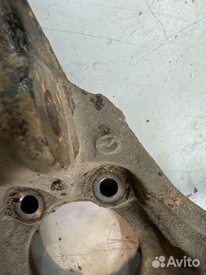 Mazda 6 gj Кулак Поворотный Правый Передний