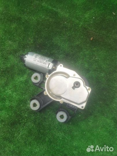 Мотор дворников задний Volkswagen Touareg I 2.5