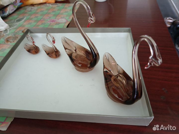 Статуэтка лебедь