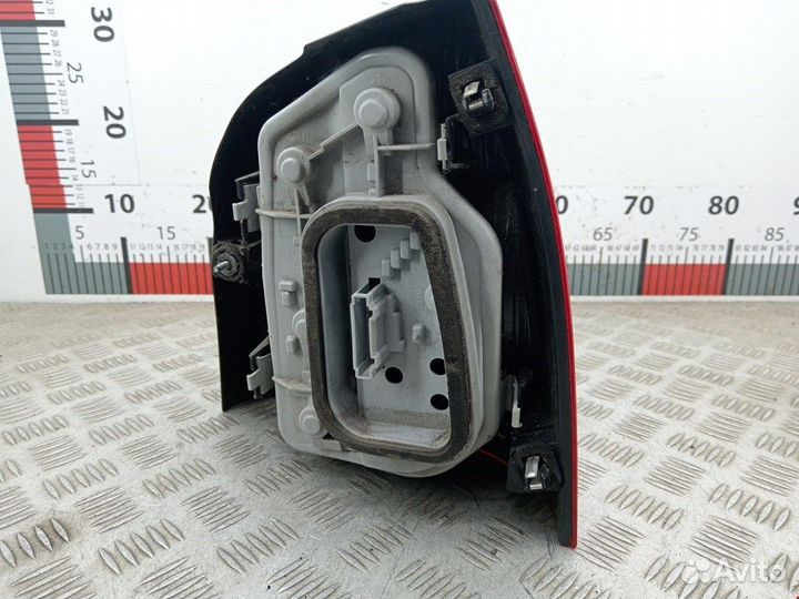 Фонарь задний левый для Volkswagen Polo 4