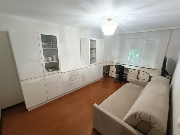 2-к. квартира, 53 м², 2/5 эт.