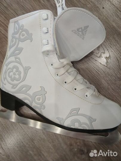 Коньки фигурные caprice