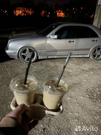 Бампер mercedes 210