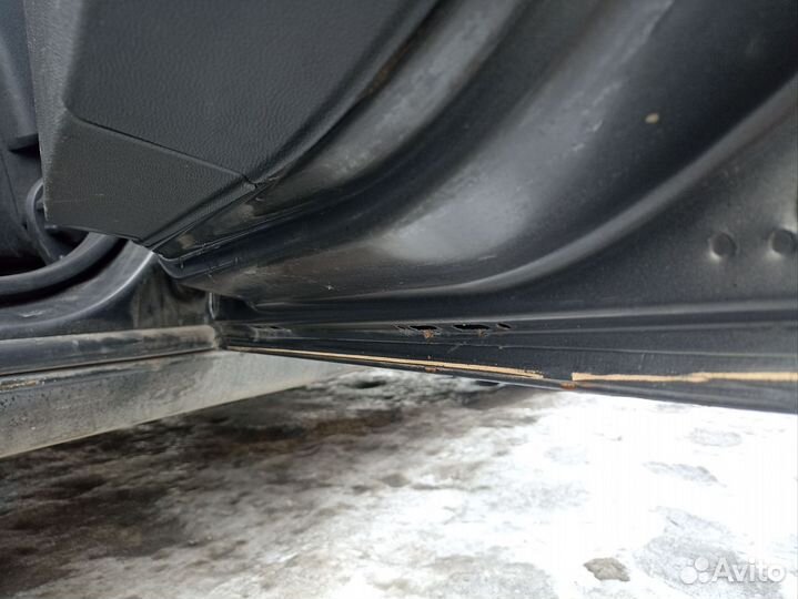 Opel Astra h седан Дверь задняя правая