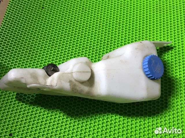 Бачок омывателя 2110