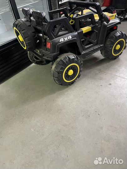 Внедорожник на радиоуправлении