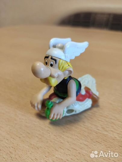 Игрушка Астерикс из McDonald’s