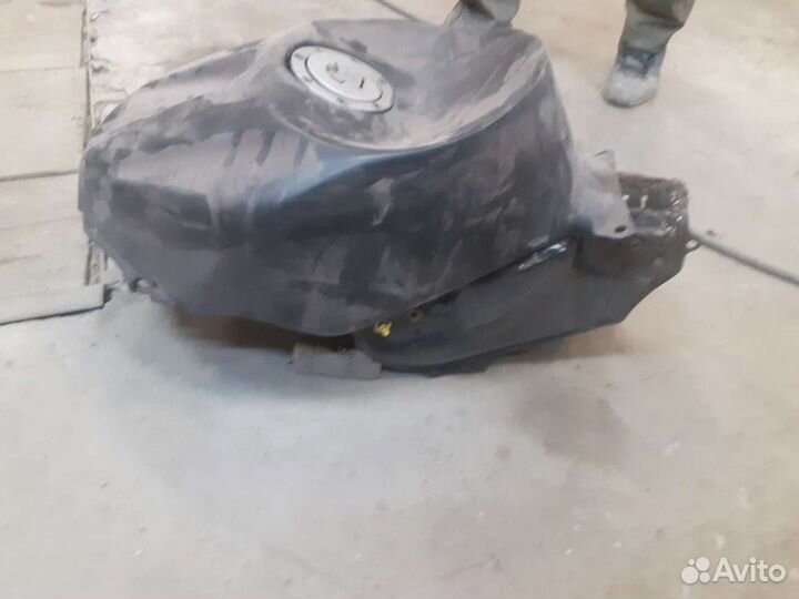 Бензобак с фальшбаком Honda CBR600rr