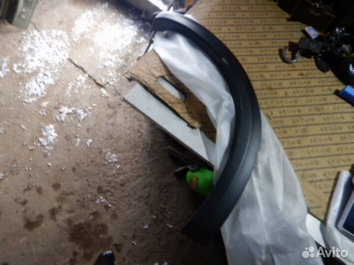 Молдинг заднего крыла правого Infiniti Qx50 новый