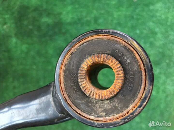 Рычаг задний Toyota Crown AWS210 2arfse 2013