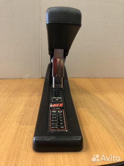 Степлер большой канцелярсккий H 4100