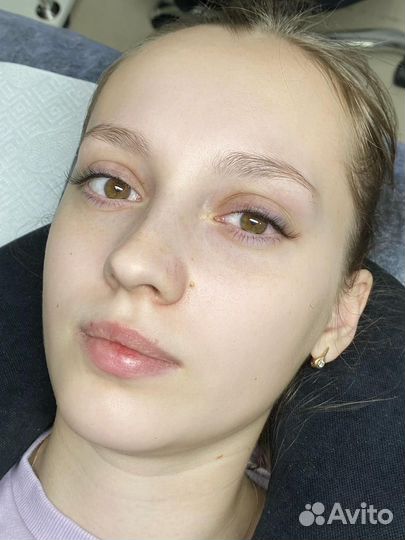 Наращивание ресниц. Анатомическая кушетка