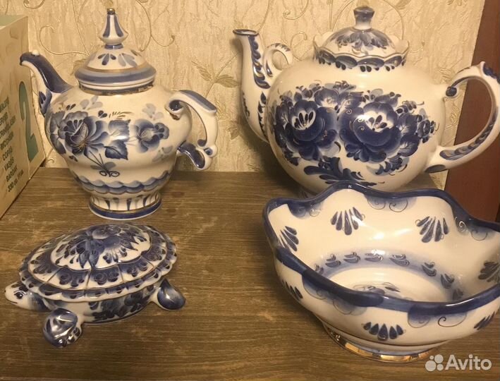 Посуда Золотая гжель