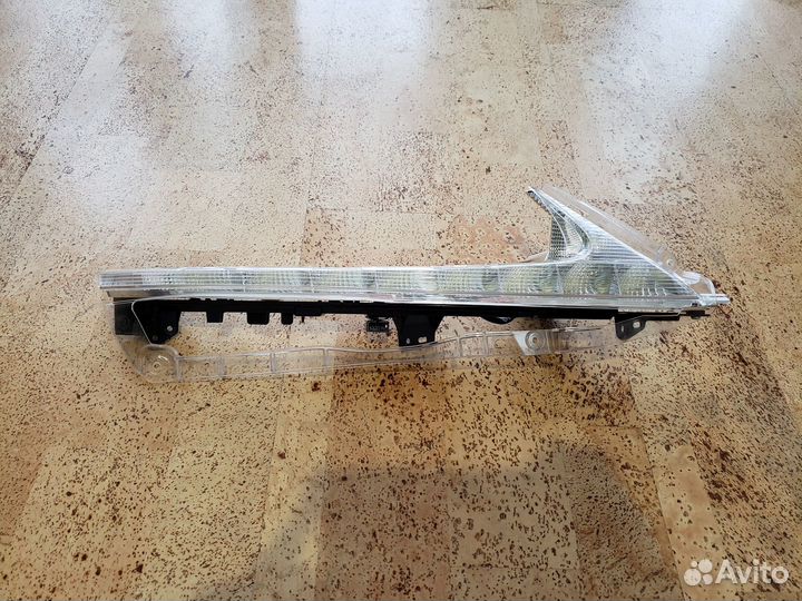 Lexus GS Дневной ходовой огонь Правый