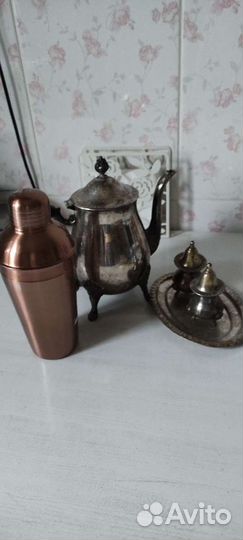 Старинный чайник, солонки.серебрение.шейкер