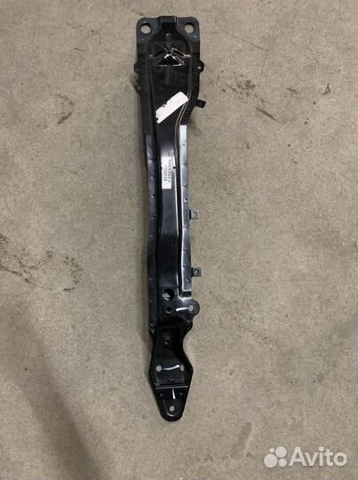 Балка Ниссан Nissan продольная центральная Primera